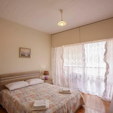 Argostoli Apartment *